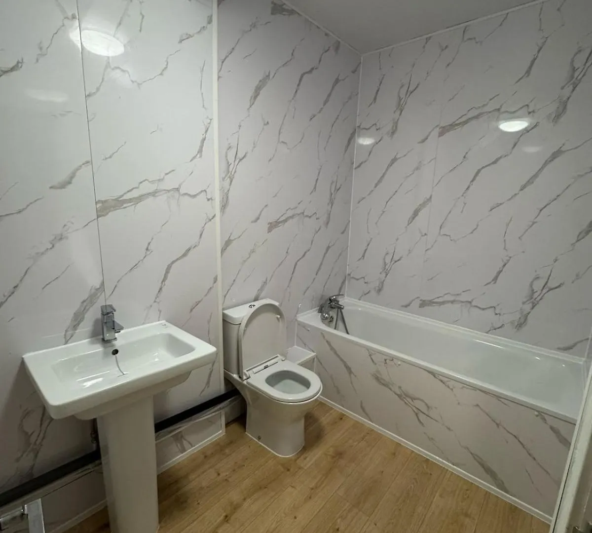 Captain Studio Flat Bed And Free Pizza Eltham